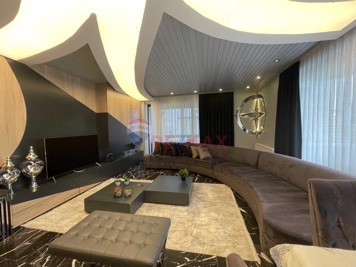 Fenerbahçe'de Kısmi Deniz Manzaralı Net 150m² 4+1 Satılık Daire