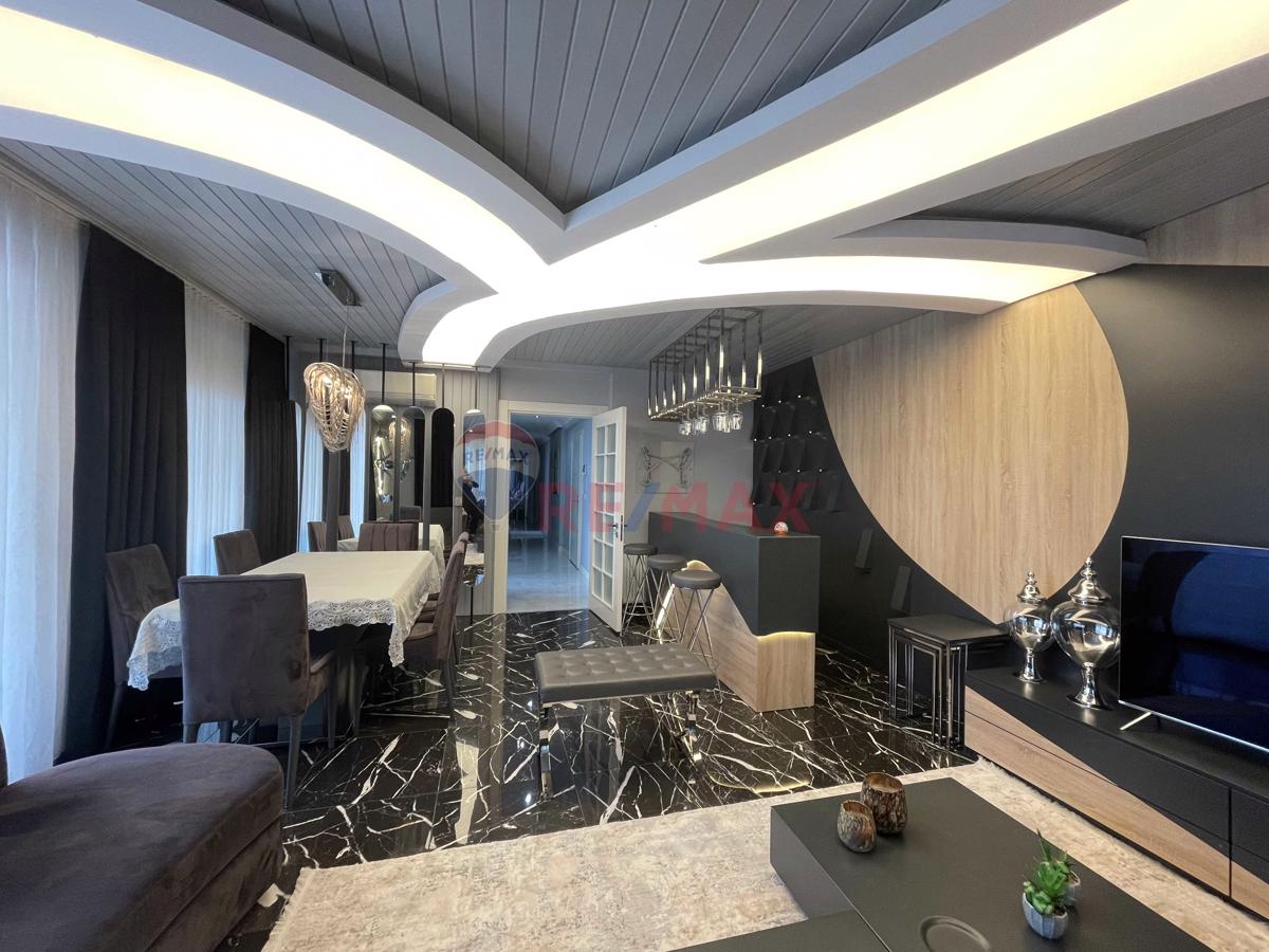 Fenerbahçe'de Kısmi Deniz Manzaralı Net 150m² 4+1 Satılık Daire