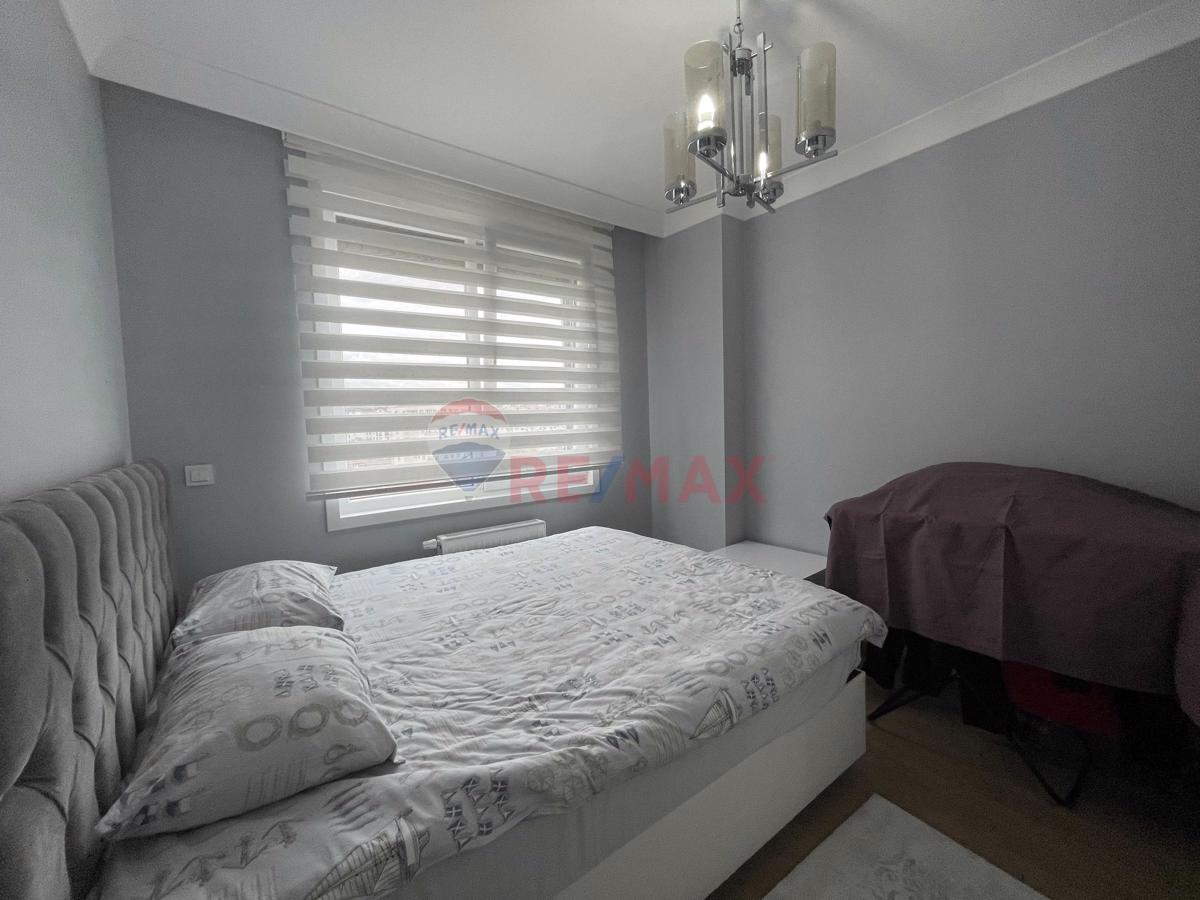 Fenerbahçe'de Kısmi Deniz Manzaralı Net 150m² 4+1 Satılık Daire