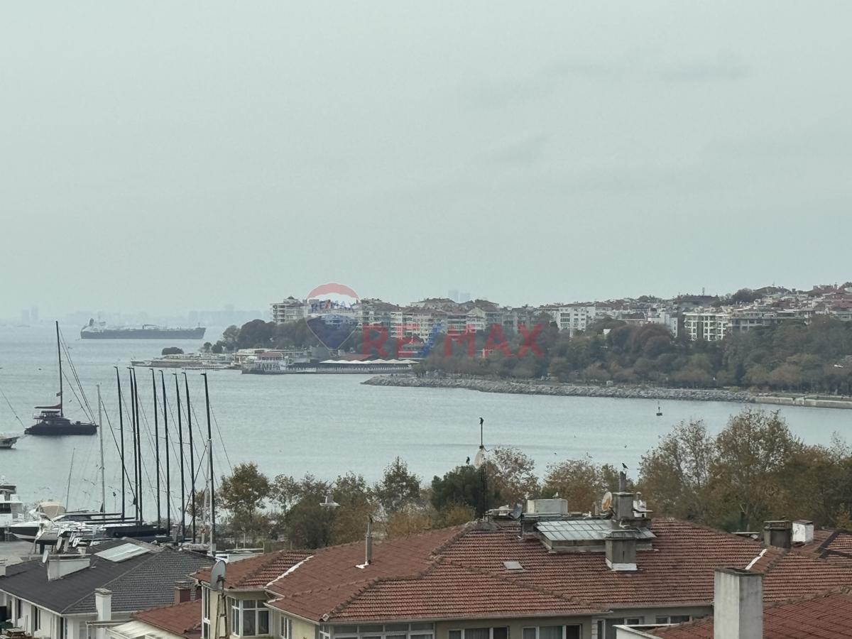 Fenerbahçe Kalamış'ta Deniz Manzalı Katta Tek Lüks Daire