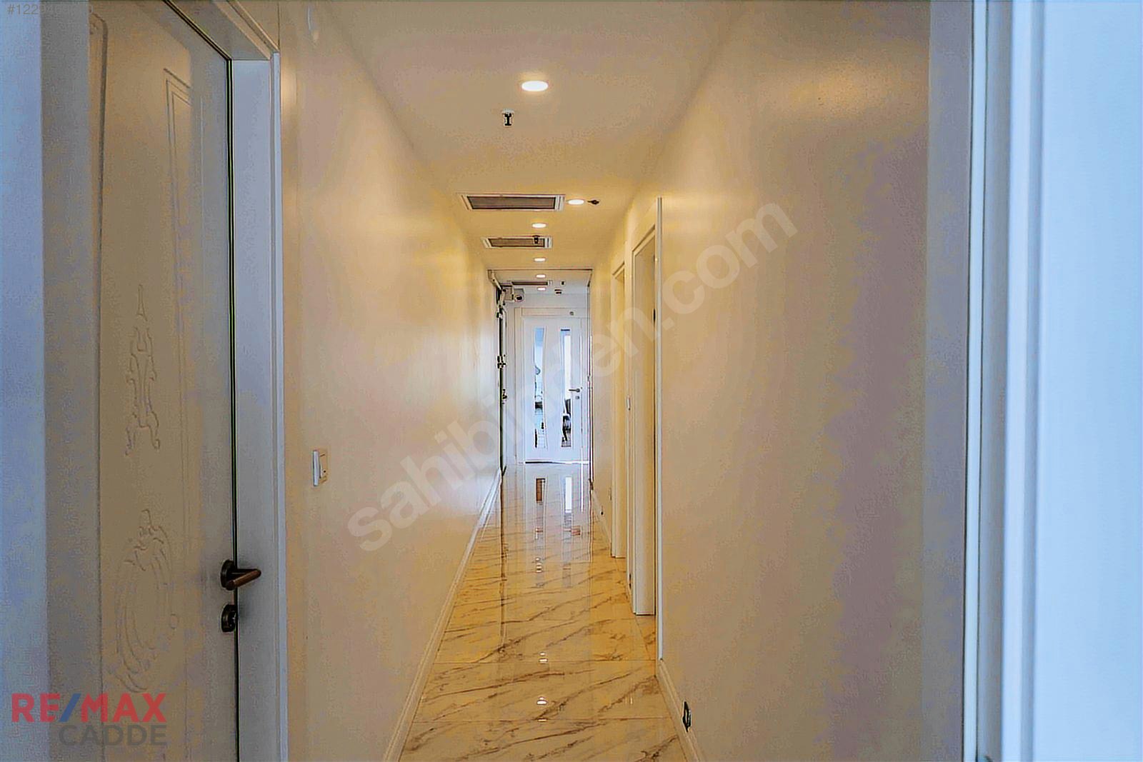 Suadiye'de Hazım Tepeyran Sok'da 3+1 Satılık 96 m2 Net Daire