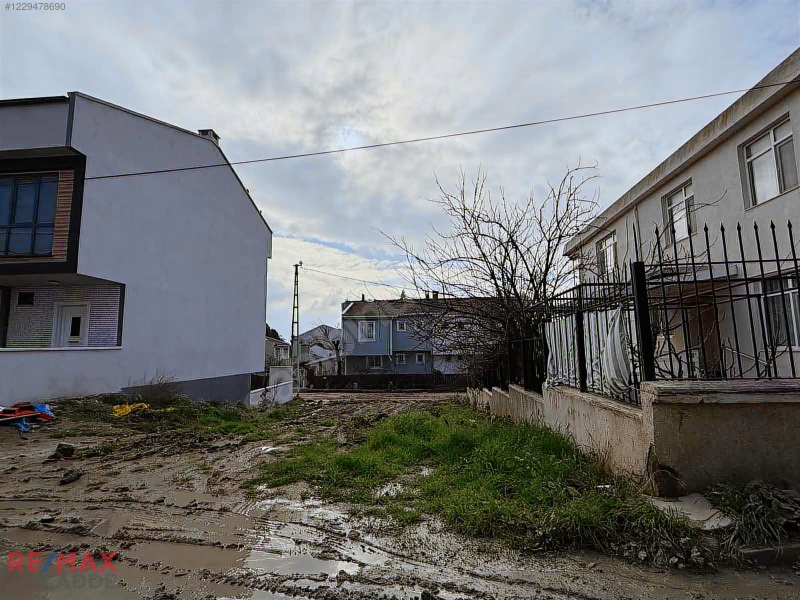Silivri'de E5'E Yakın 225 m2 Villa İmarlı Satılık Arsa