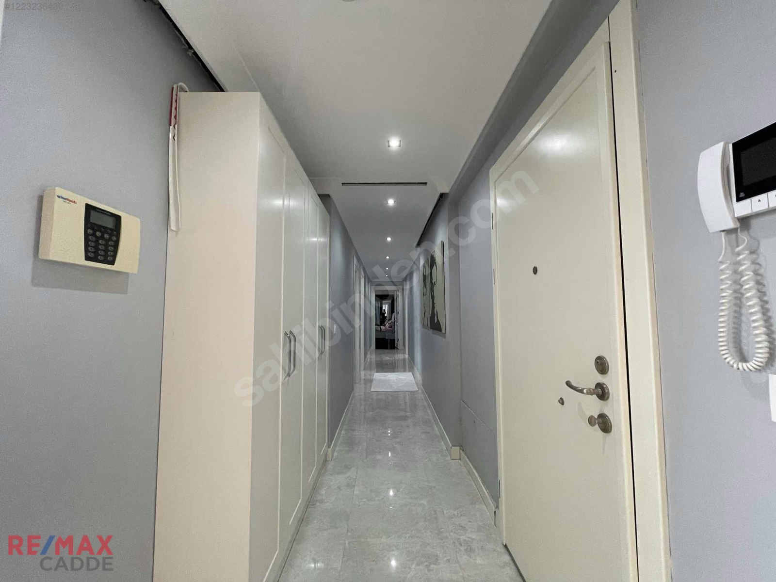 Fenerbahçe'de Kısmi Deniz Manzaralı Net 150 m2 3+1 Satılık Daire