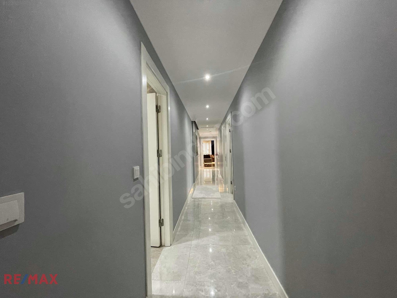 Fenerbahçe'de Kısmi Deniz Manzaralı Net 150 m2 3+1 Satılık Daire