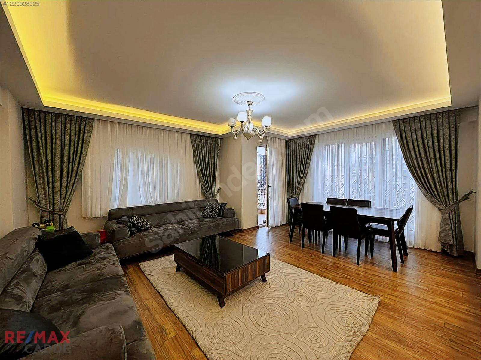 Kartal Karlıktepe 5+2 Teraslı Özel Yapılı Satılık Dubleks Daire