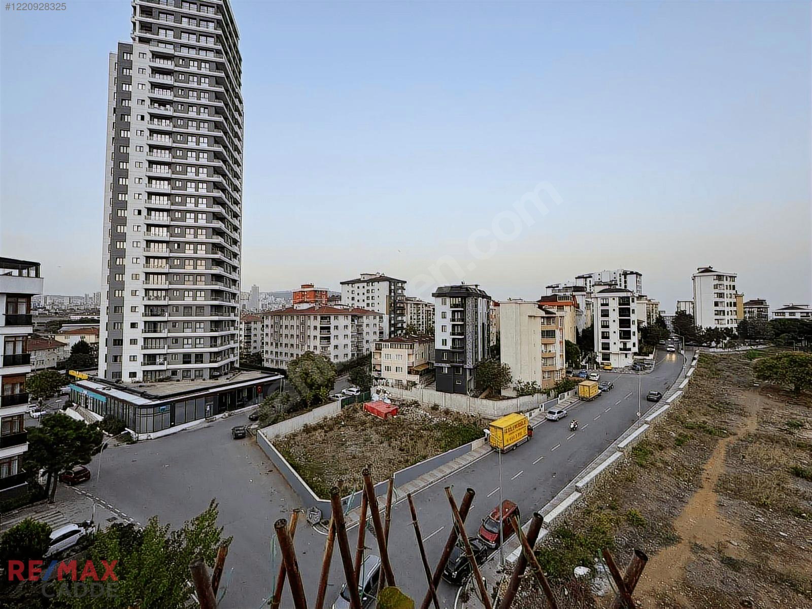 Kartal Karlıktepe 5+2 Teraslı Özel Yapılı Satılık Dubleks Daire
