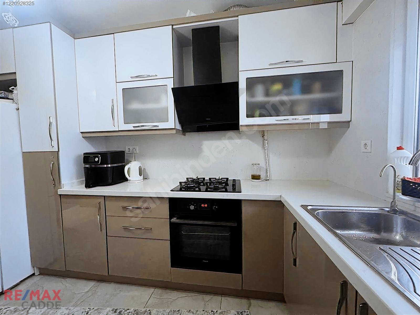 Kartal Karlıktepe 5+2 Teraslı Özel Yapılı Satılık Dubleks Daire