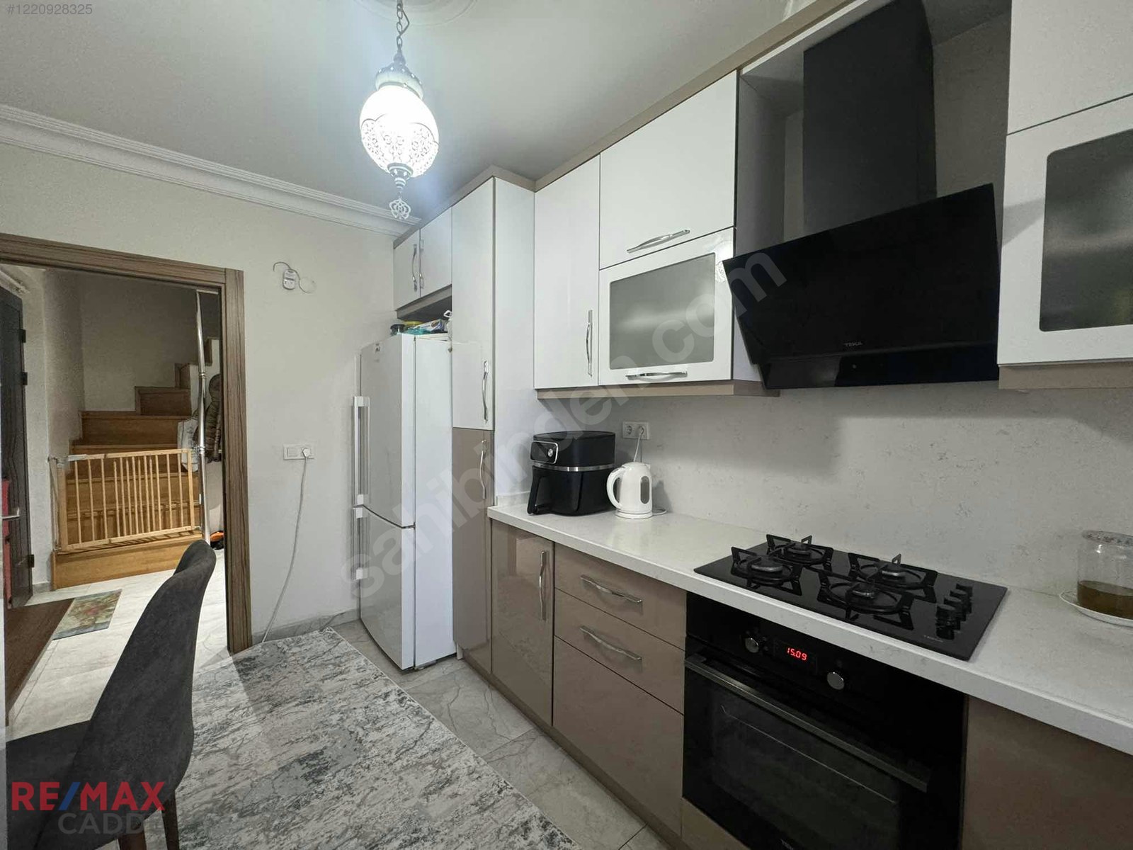 Kartal Karlıktepe 5+2 Teraslı Özel Yapılı Satılık Dubleks Daire