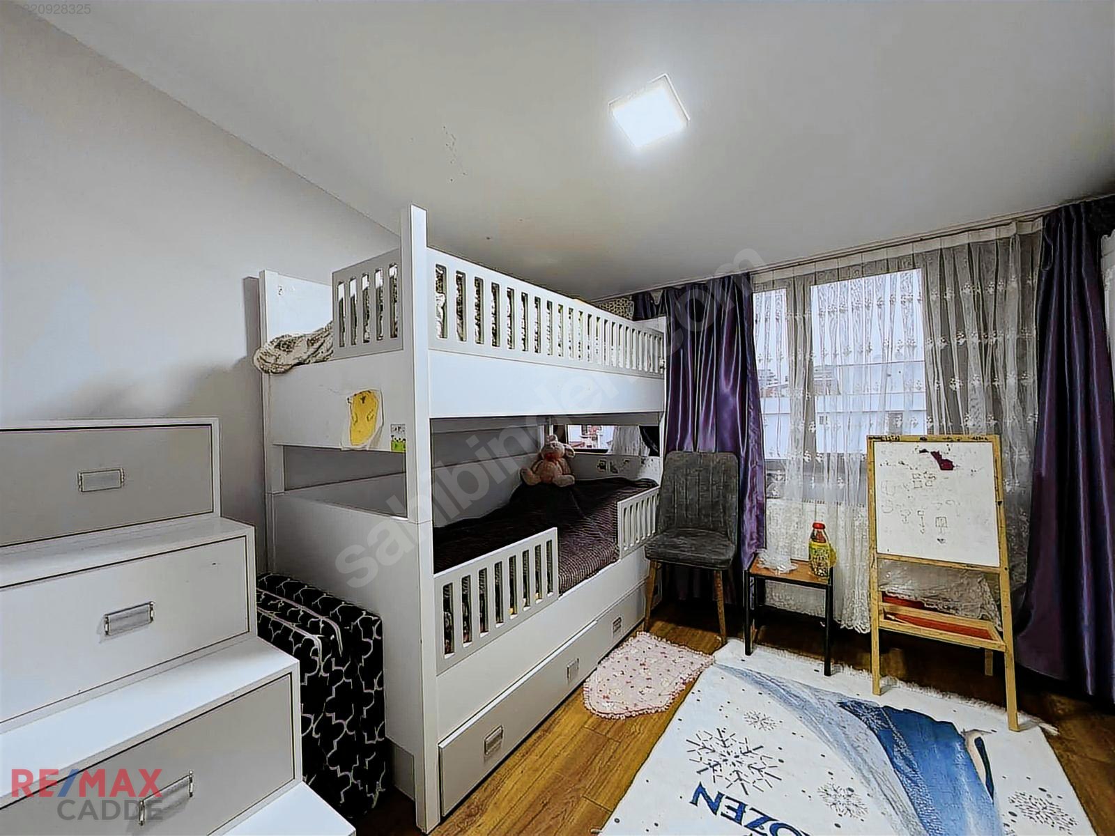Kartal Karlıktepe 5+2 Teraslı Özel Yapılı Satılık Dubleks Daire