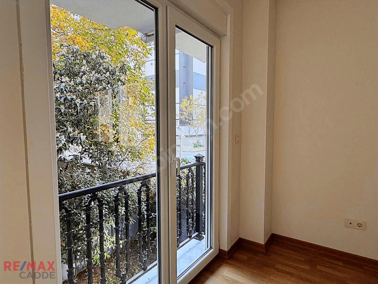 Göztepe Caddeye Yakın Satılık Boş Kullanıma Hazır 2+1 Daire