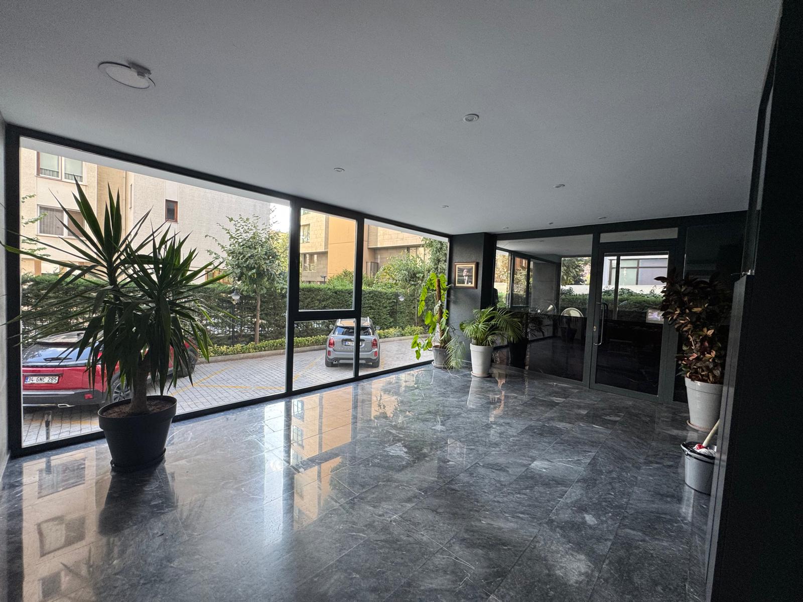 Şaşkınbakkal Sahil'de Lebiderya Deniz Manzaralı Katta Tek lüks