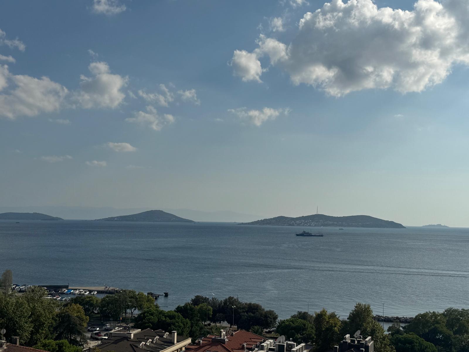 Şaşkınbakkal Sahil'de Lebiderya Deniz Manzaralı Katta Tek lüks