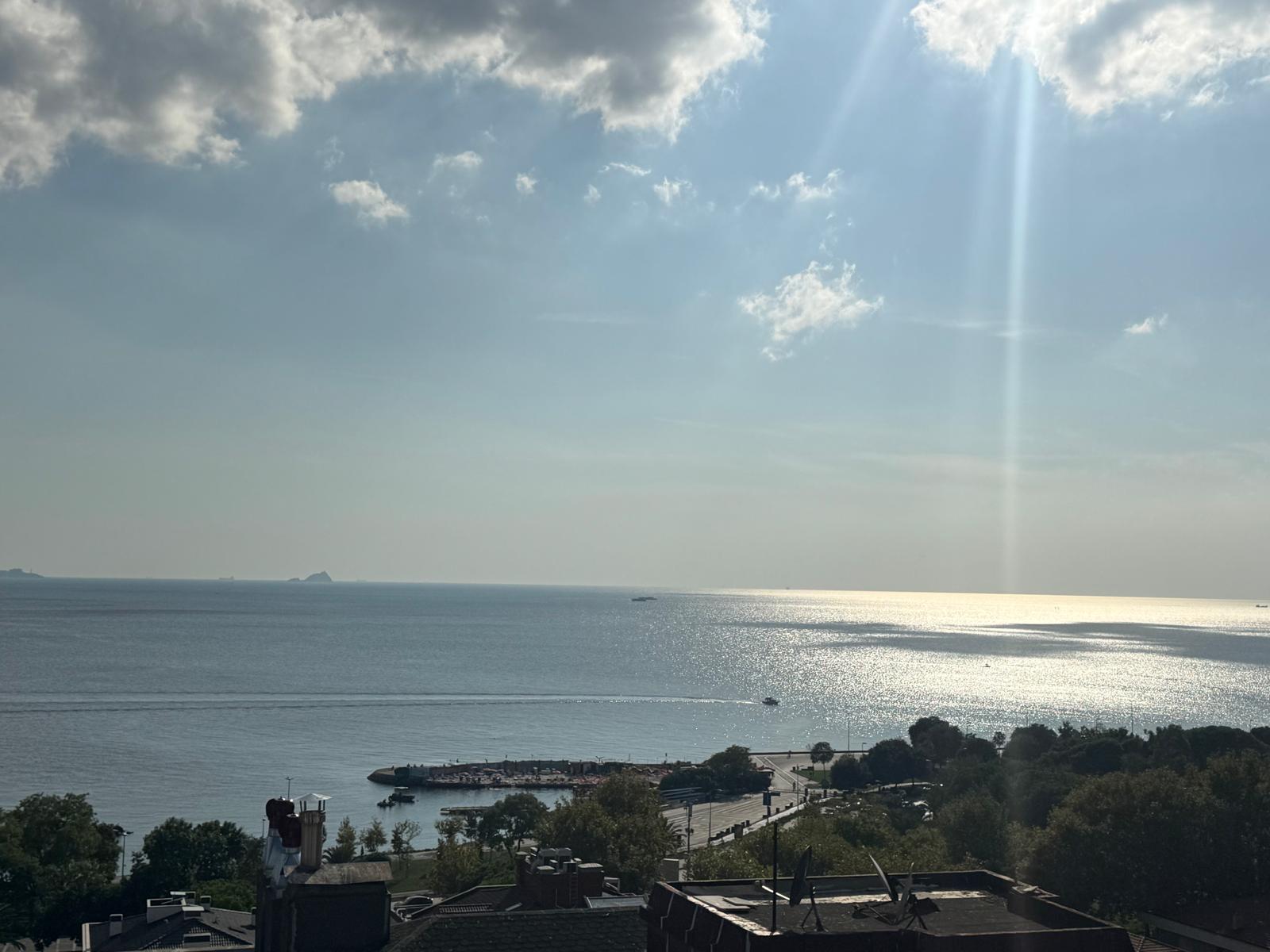 Şaşkınbakkal Sahil'de Lebiderya Deniz Manzaralı Katta Tek lüks